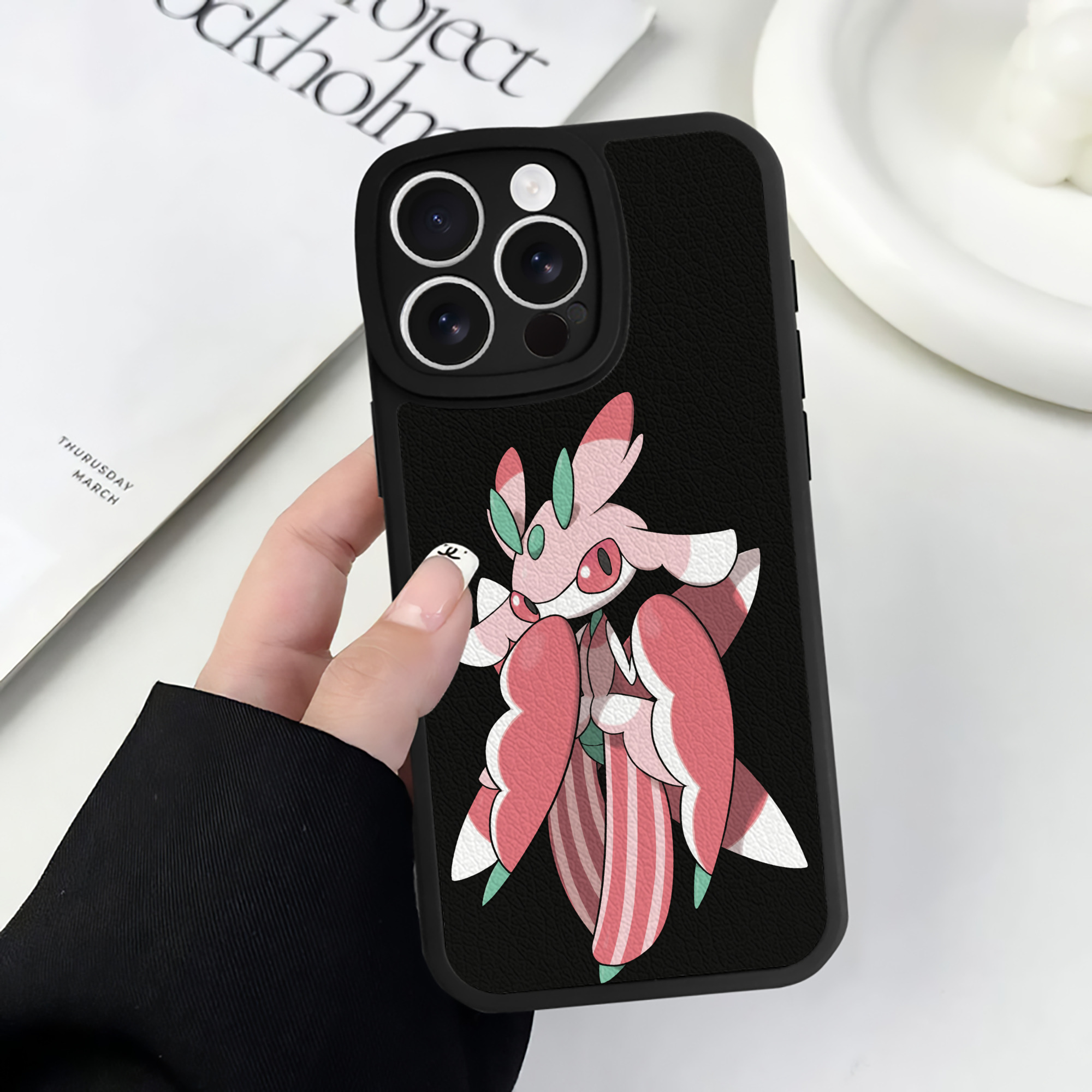 （画像用） ポケットモンスター Pokémon 【iPhone 16シリーズ対応】シリコンスマホケース（レザー調） 材質：シリコン